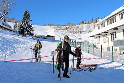 Skifahren direkt vor dem Haus
